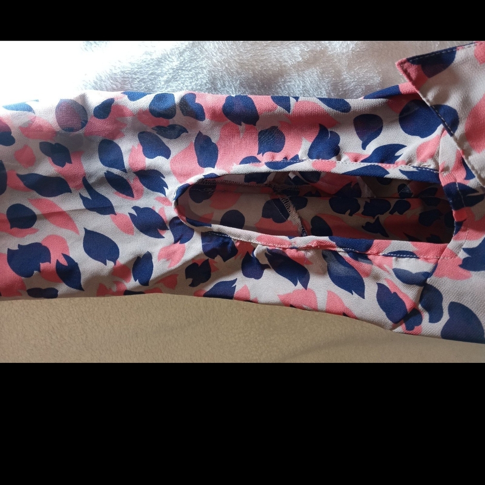 Colorful Patterned Blouse - Picture 4 of 5